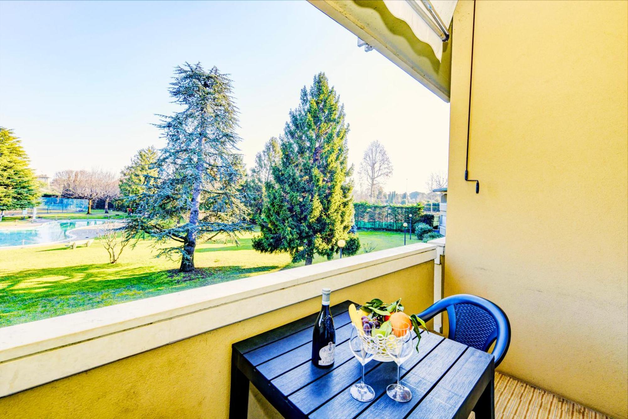 The Riva Apartment Sirmione Extérieur photo