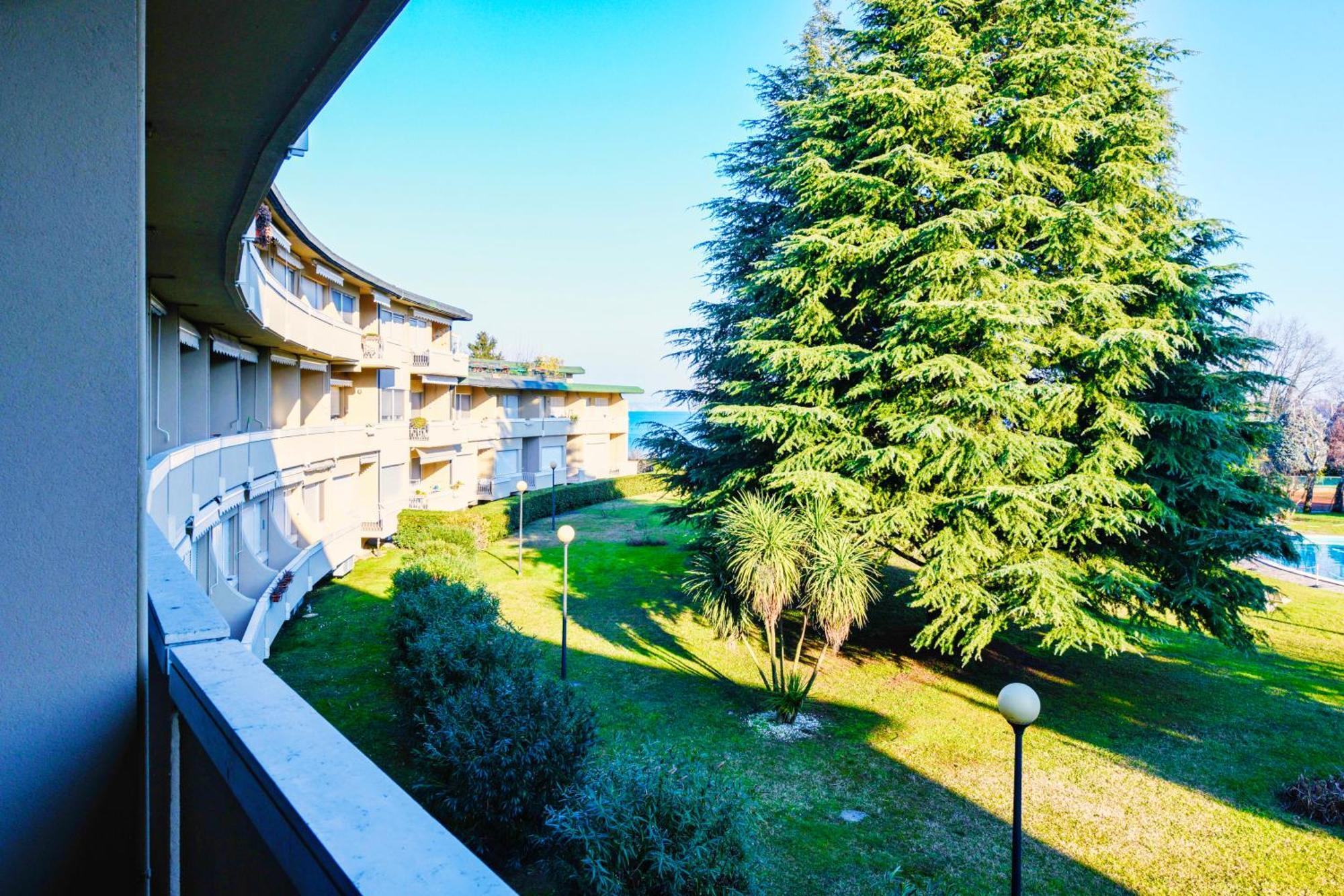 The Riva Apartment Sirmione Extérieur photo
